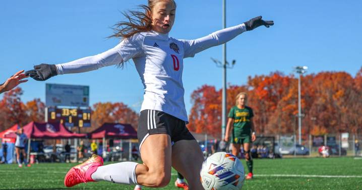 Prep girls soccer Class AAA state: Wildcats score early, beat Spartans, 1