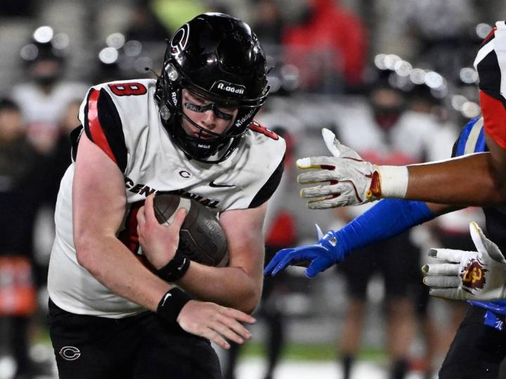 Centennial football team routed by Santa Margarita in Division 1 title game