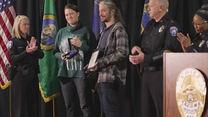 Tacoma couple receives Medal of Courage for stopping stabbing attack at Point Defiance Park