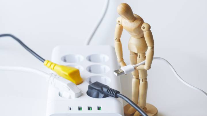 Why You Should Consider Upgrading To A Smart Power Strip For Your Home