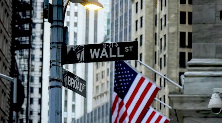 Wall Street cierra en terreno mixto