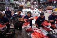 Everyday volunteers are providing stopgap services during the shutdown in a show of community power