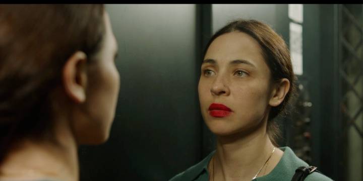 “Las corrientes”, de Milagros Mumenthaler: retrato íntimo y delicado de una mujer al borde de la locura