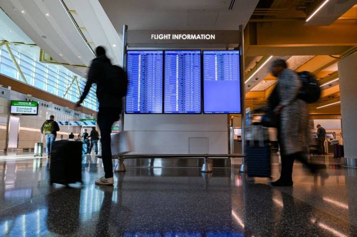 US flights in chaos: Major airports hit by shortage of air traffic controllers amid government shutdown