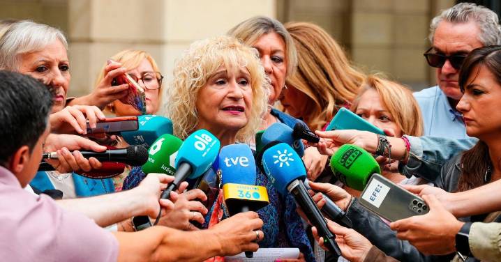 Amama ha presentado 25 denuncias de mujeres con cáncer por los fallos del cribado y Sanz le pide los datos