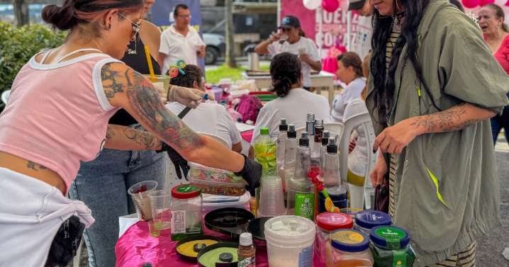 Manizales: 100 emprendimientos de mujeres se toman la plaza de Bolívar, hay comida, negocios y espectáculos