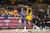 Deadspin | West Virginia downs Pitt 71-49 in rivalry tilt