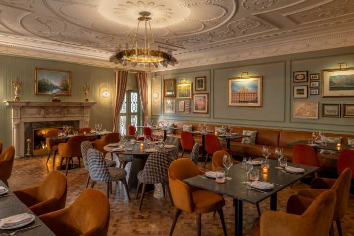 Adriano: Un viaje de sabores entre España y Colombia