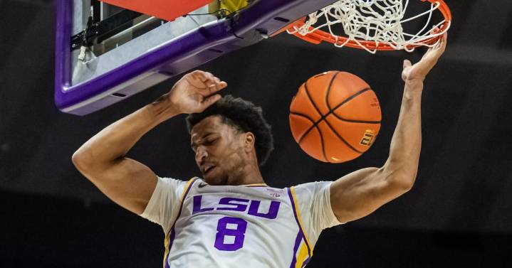 LSU 7-0 after dominating DePaul from start to finish