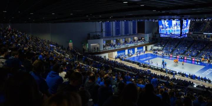 No. 2 Kentucky handles No. 19 Tennessee in front of record crowd