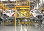 El ministro Puente abre la puerta a comprar trenes chinos para la alta velocidad: ¿Afectaría a CAF o Talgo?