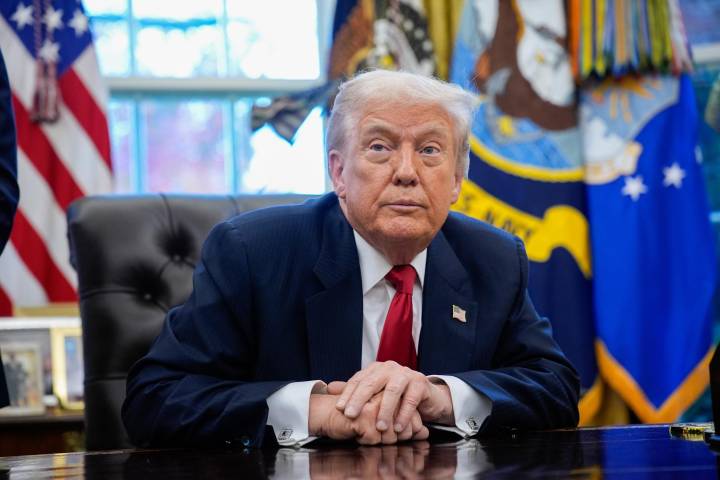 Un juez bloquea permanentemente el intento de Trump de “desmantelar” bibliotecas y museos