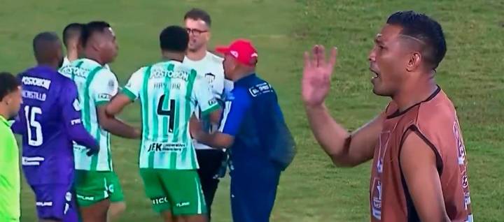 Teo y Morelos se sacaron chispas: duro cruce verbal entre ambos jugadores