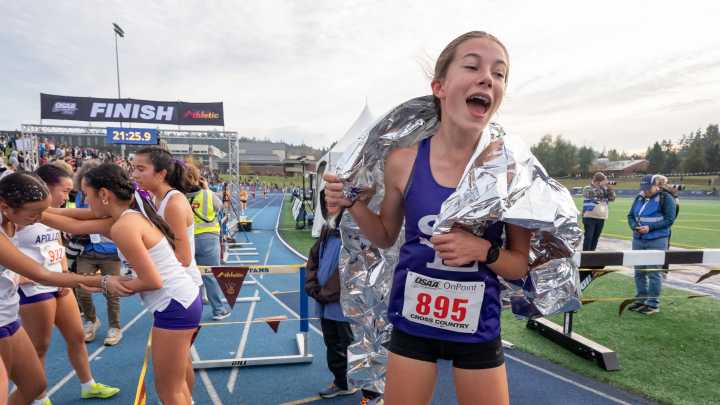 How South Eugene girls XC broke form charts for 2nd