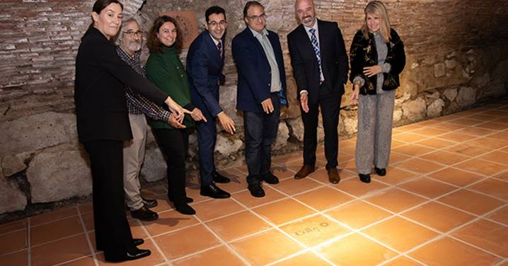 La Universidad de Salamanca inaugura una placa en honor a los cuarenta años de colaboración con Colby College