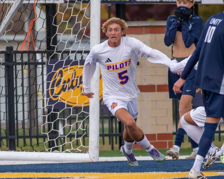 Sweet Repeat: Warren De La Salle hands Unity Christian first loss to earn second straight D