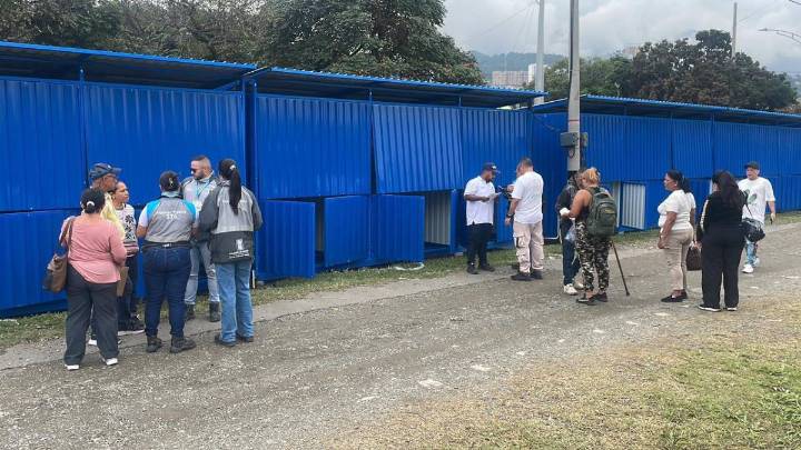 Autorizados en Navidad: 412 vendedores informales recibieron el aval de la Alcaldía de Medellín para trabajar en diciembre