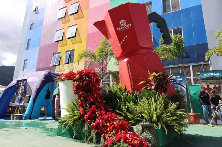 La Expo Flor y Café Caripe 2025 arranca con total éxito