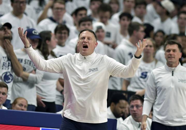 Sluggish 2nd half dooms Penn State in loss to Providence
