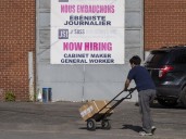 Canadian newcomers concerned about declining job opportunities