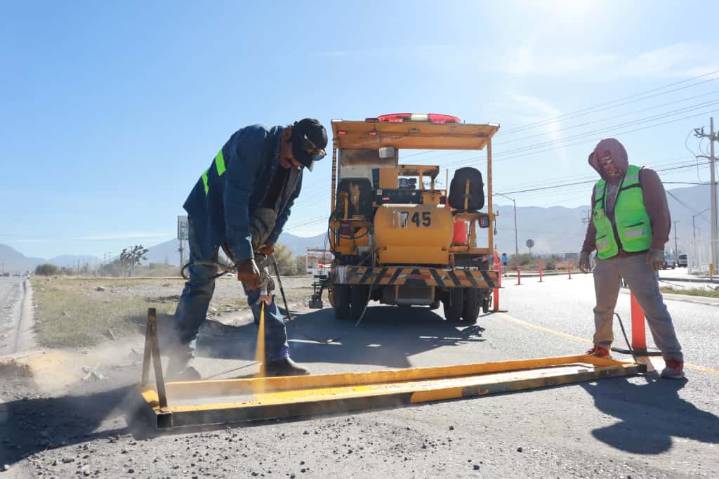 Habilita Gobierno de Saltillo carril vial y vuelta en ‘U’ en Misión Cerritos