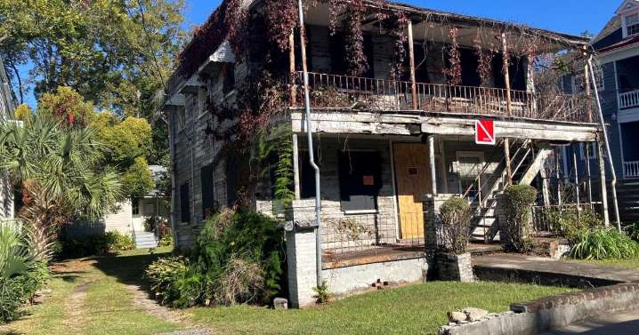 Charleston board denies demo of blacksmith’s rental home
