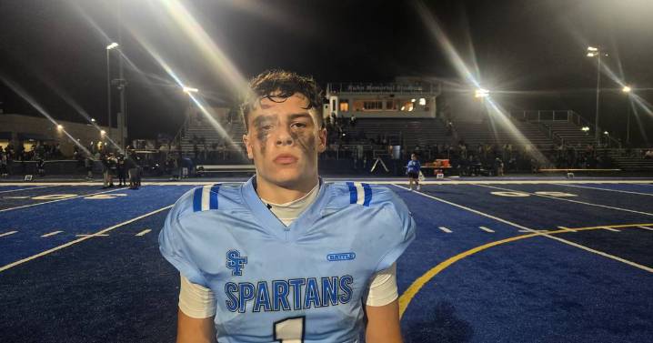St. Francis uses big plays on defense, special teams to advance to 5A semifinals