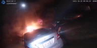 Policías hispanos reconocidos como héroes tras rescatar a un hombre de un carro en llamas