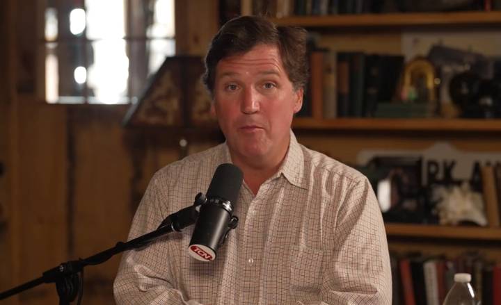 ‘F*cking Moron’: Tucker Carlson Ruthlessly Mocked Over Chemtrail Conspiracy