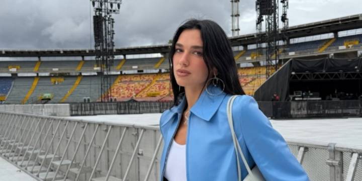 Dua Lipa sorprende en Bogotá al interpretar ‘Antología’ de Shakira: un homenaje que estremeció a los fans colombianos