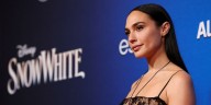 La actriz Gal Gadot recibió el Premio Génesis
