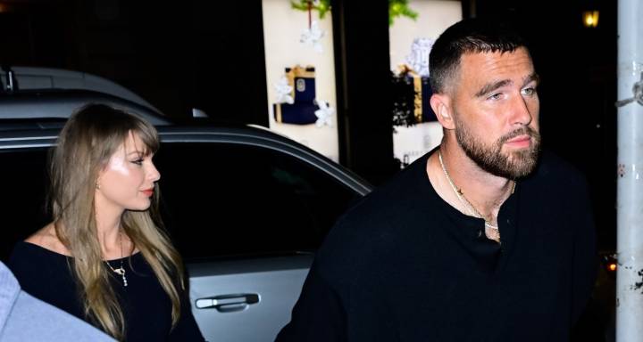 Taylor Swift & Travis Kelce Hold Hands on Date Night at Polo Bar in NYC | Taylor Swift, Travis Kelce 