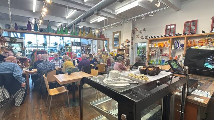 Edmonton’s Zenari family back in business with a café