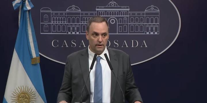 Suprimieron la Secretaría de Comunicación y Medios: sus tareas continuarán bajo la órbita de Manuel Adorni