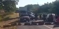 VIDEO | Bloqueo indefinido en la carretera Istmo–Oaxaca por exigencia de obras