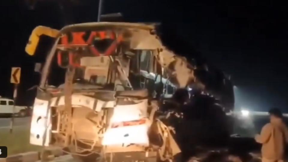 Private bus collided with a truck in Andhra Pradesh, 8 Injured