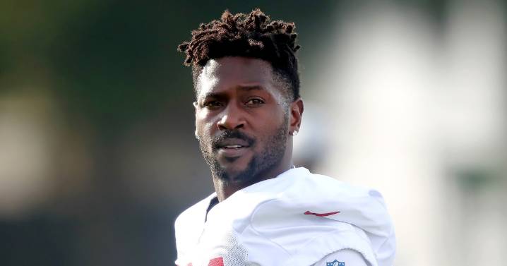 Ex-NFL star Antonio Brown pleads not guilty in attempted murder case