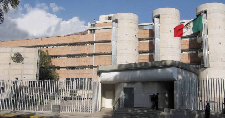 Analiza INE implementar voto en urnas electrónicas y por internet en Coahuila