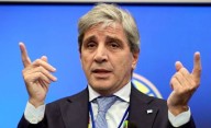 Caputo dijo que no necesita comprar dólares para pagarles a los bonistas y relativizó una meta del FMI