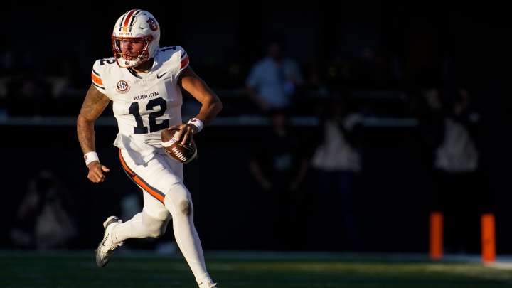 Will Auburn football sit Ashton Daniels, save redshirt vs. Mercer?