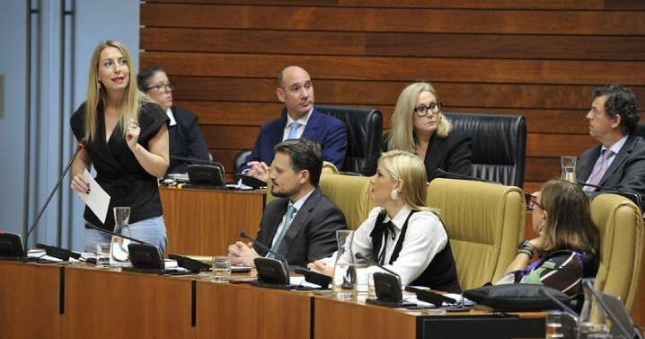 El cierre de Almaraz irrumpe en la precampaña extremeña y moviliza a PP y Vox