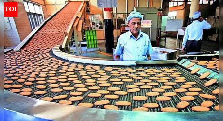 Battle lines drawn for fresh standoff, government leans on unorganised workers