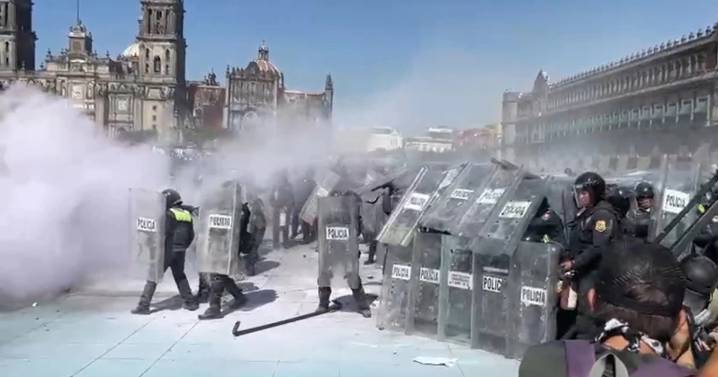VIDEO: Así fue la agresión de policías de a la CDMX a reportero de FIA durante manifestación de la Generación Z