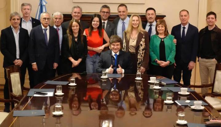 Javier Milei analiza nuevos cambios de gabinete: los nombres que suenan y la incógnita sobre Santiago Caputo