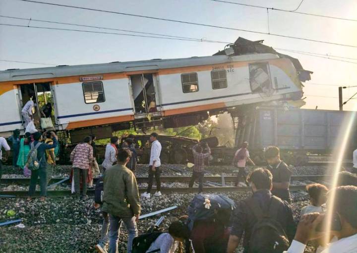 Chhattisgarh collision: Overshooting red signal by passenger train likely cause, says Railway Board