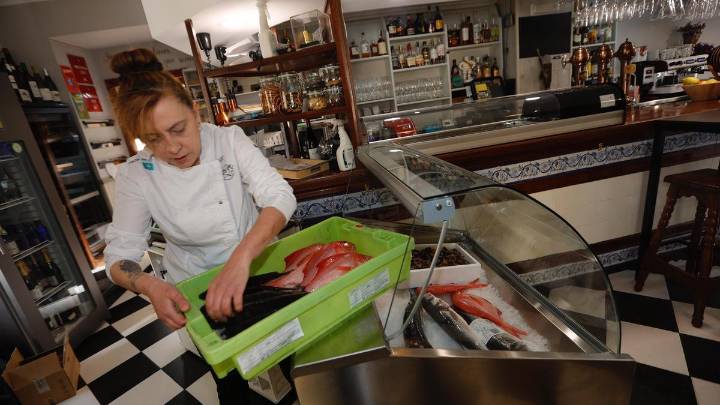 El chigre marinero de Mari y Mon, ubicado en uno de los pueblos más bonitos de Asturias, que ha conquistado a la Guía Michelin: "Sorprende por su sencillez"