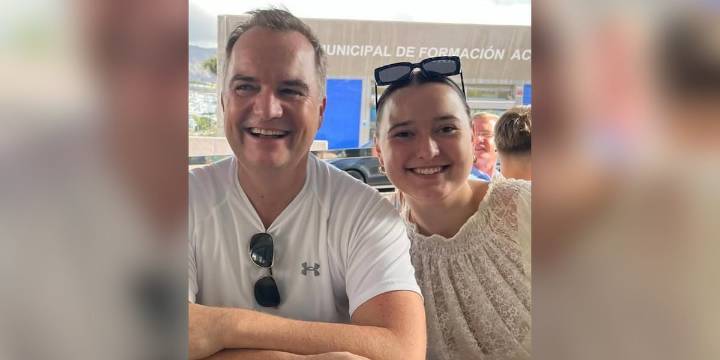 Father, daughter dead after plane carrying hurricane relief supplies to Jamaica crashes in Florida