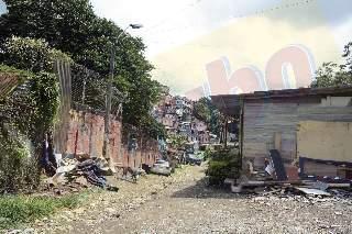 Lo apuñalaron cuando iba por un basuco