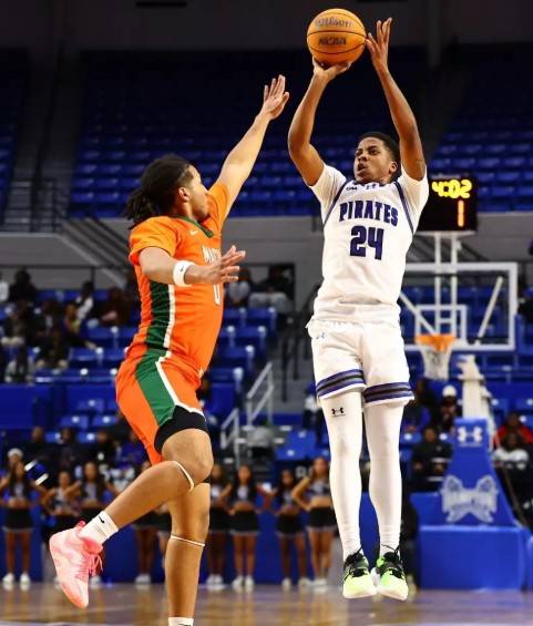 Hampton University men rout overmatched foe in home opener