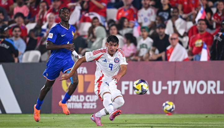 Chile fue víctima de su falta de finiquito y perdió en su debut ante Francia en el Mundial Sub